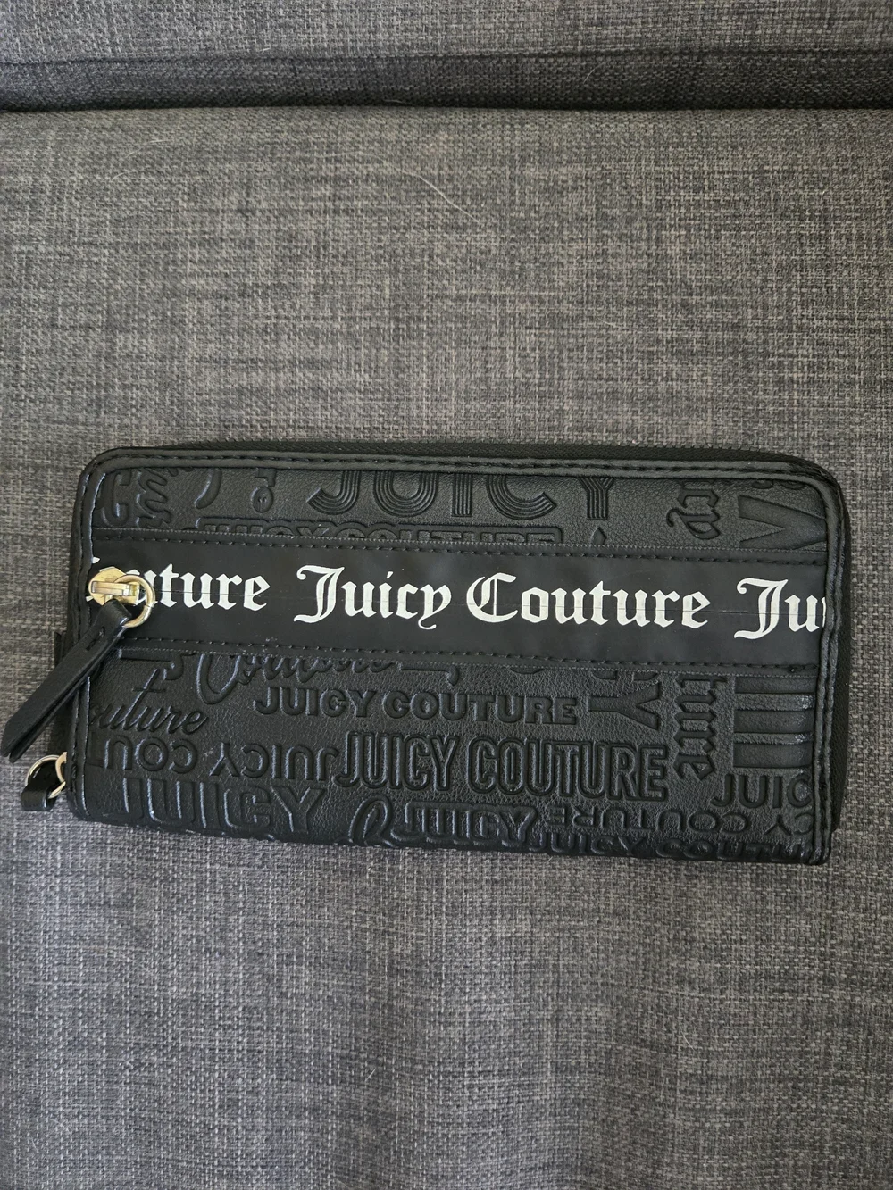 Juicy Couture Black Embossed Zip Wallet Clutch NWOT